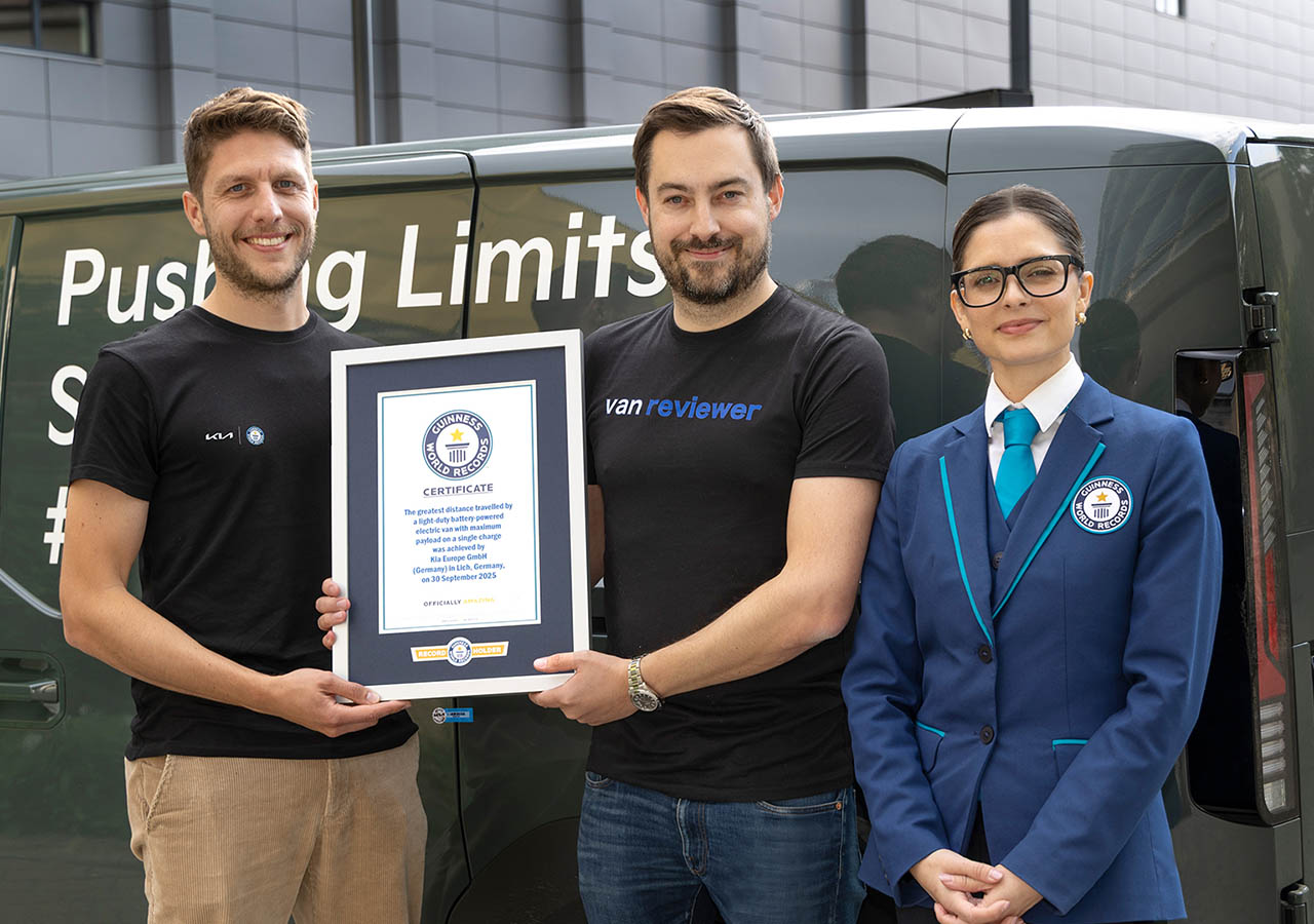 Kia PV5 Cargo Pecahkan Guinness World Record dengan Jangkauan 693 KM
