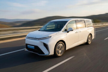 MAXUS MIFA 9 EV Perkuat Armada Premium GrabExecutive